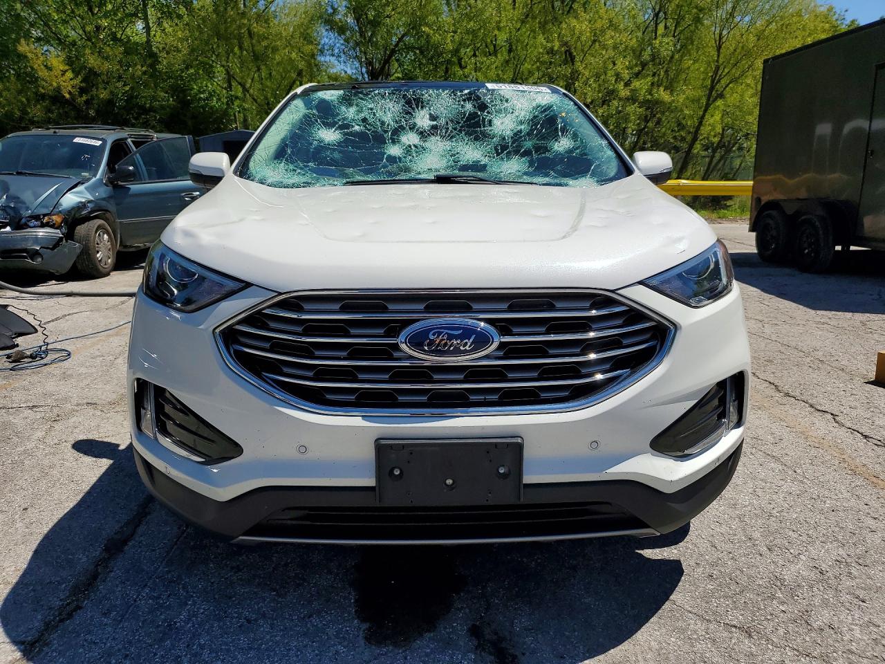 Ford Edge Titanium