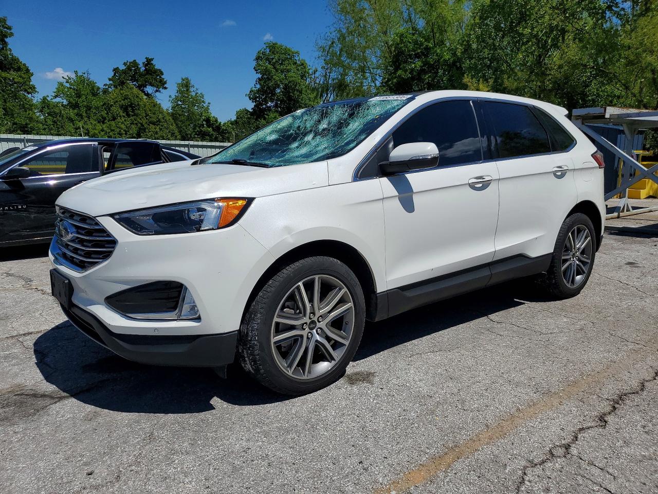 Salvage Ford Edge Image