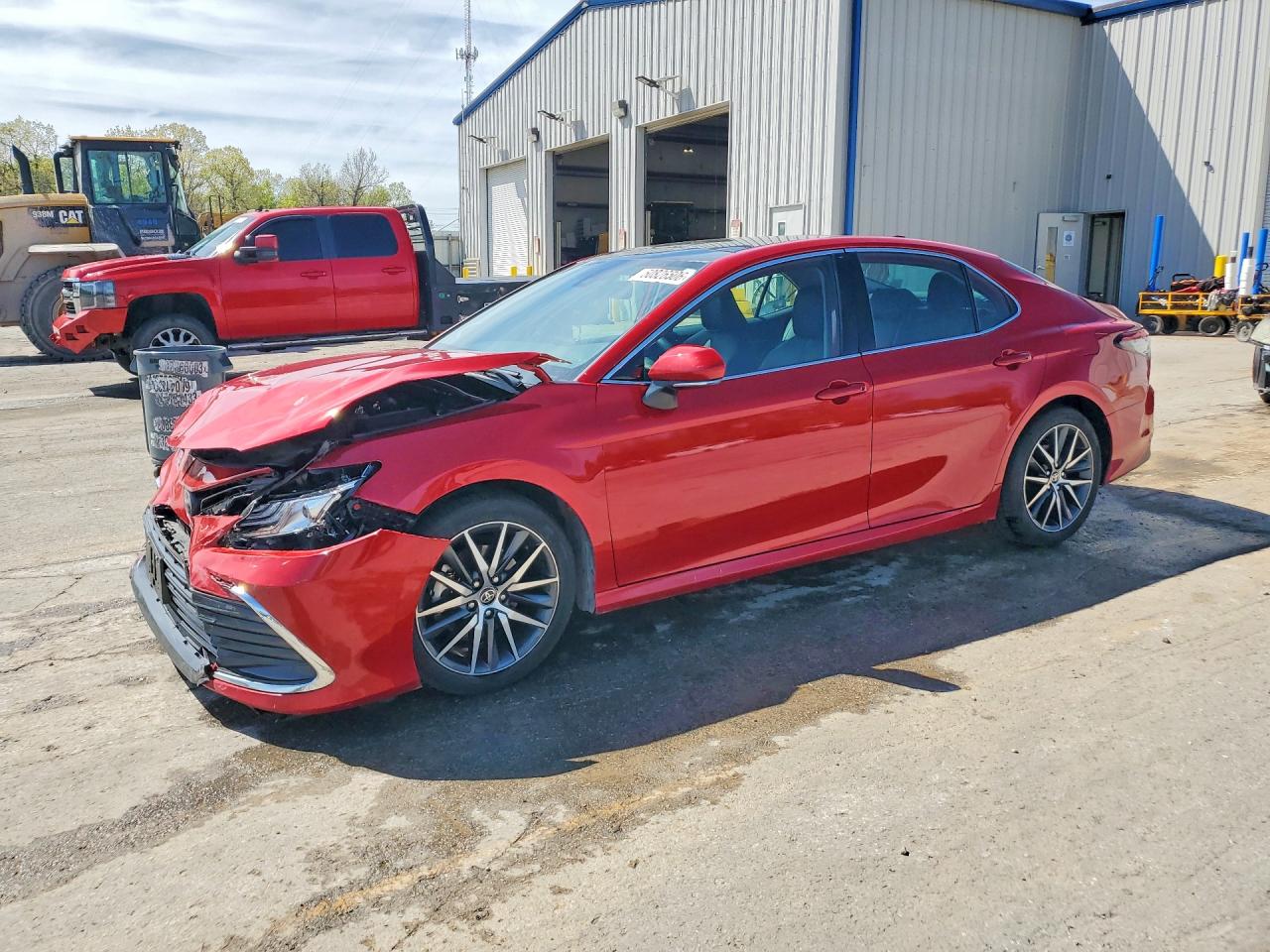 Salvage Toyota Camry Image