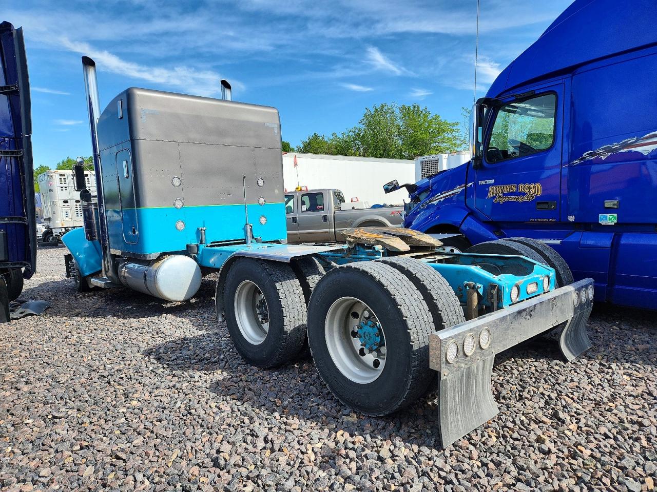 Peterbilt 379