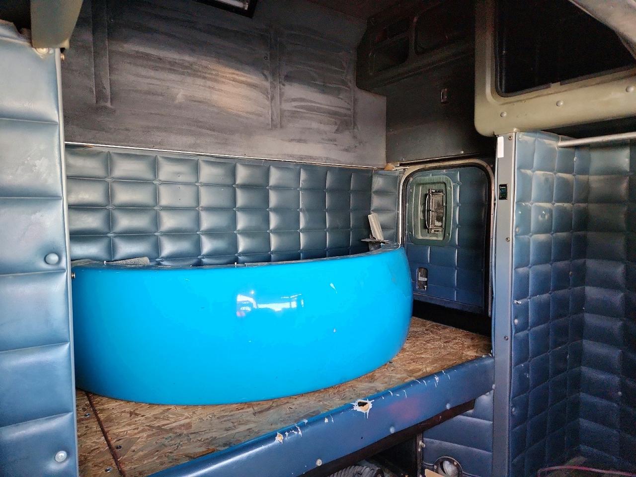 Peterbilt 379