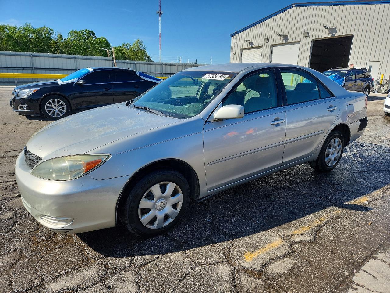 Salvage Toyota Camry Image