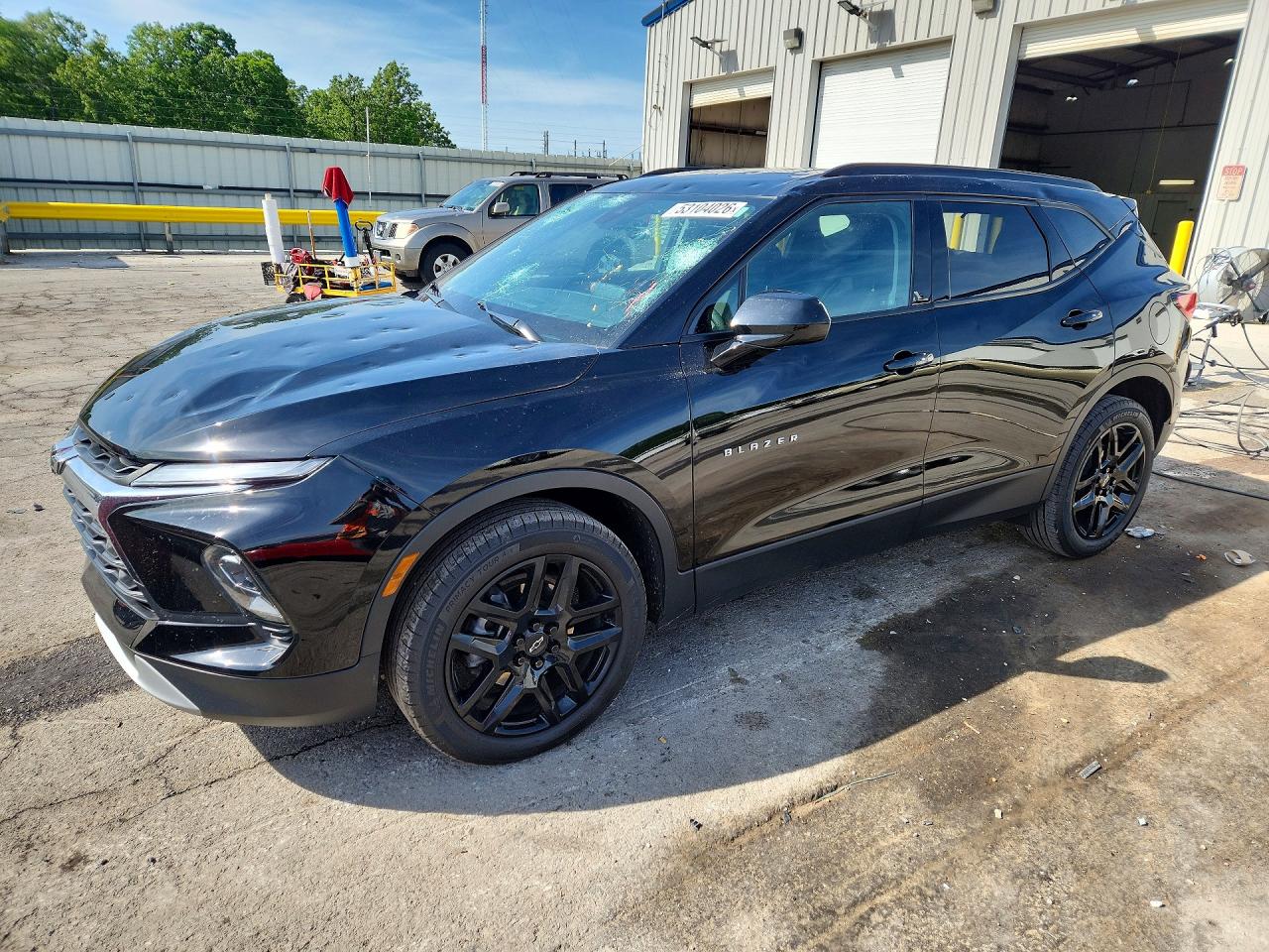 Salvage Chevrolet Blazer Image