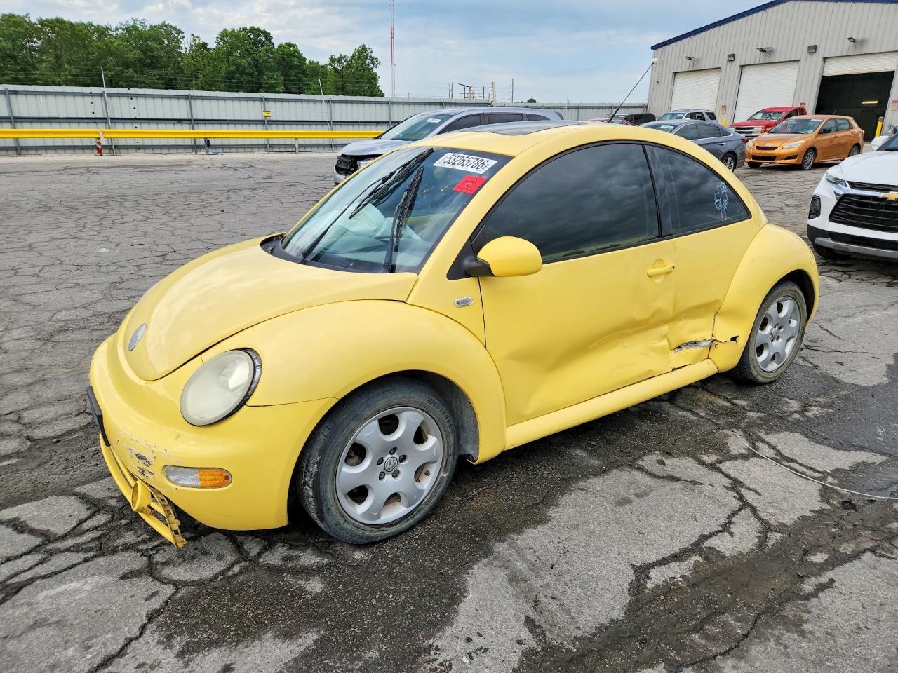 Salvage Volkswagen Beetle Image