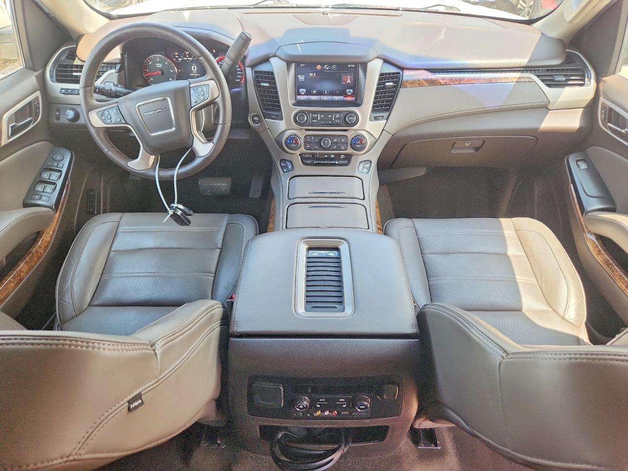 GMC Yukon Denali
