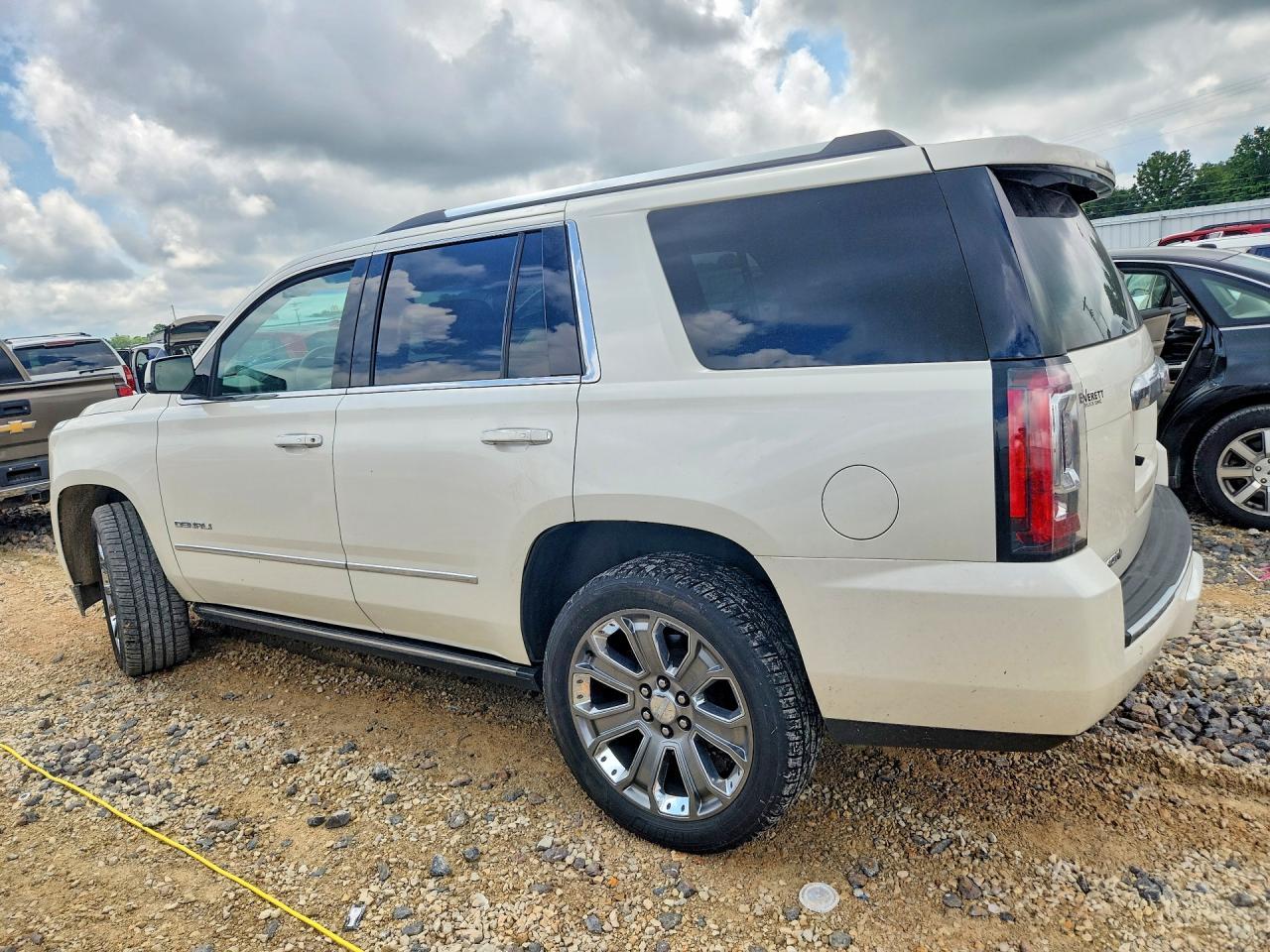 GMC Yukon Denali