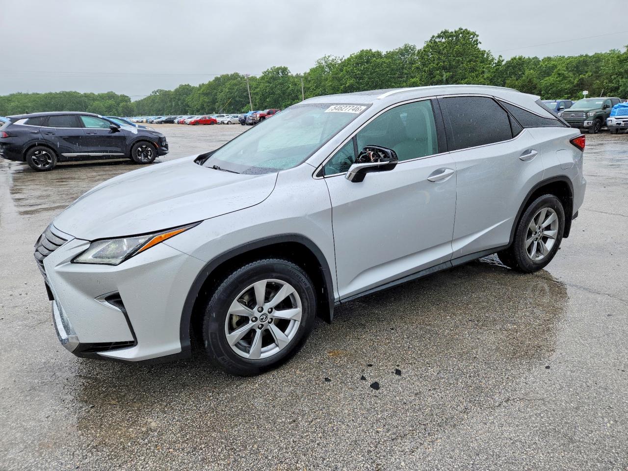 Salvage Lexus RX Image