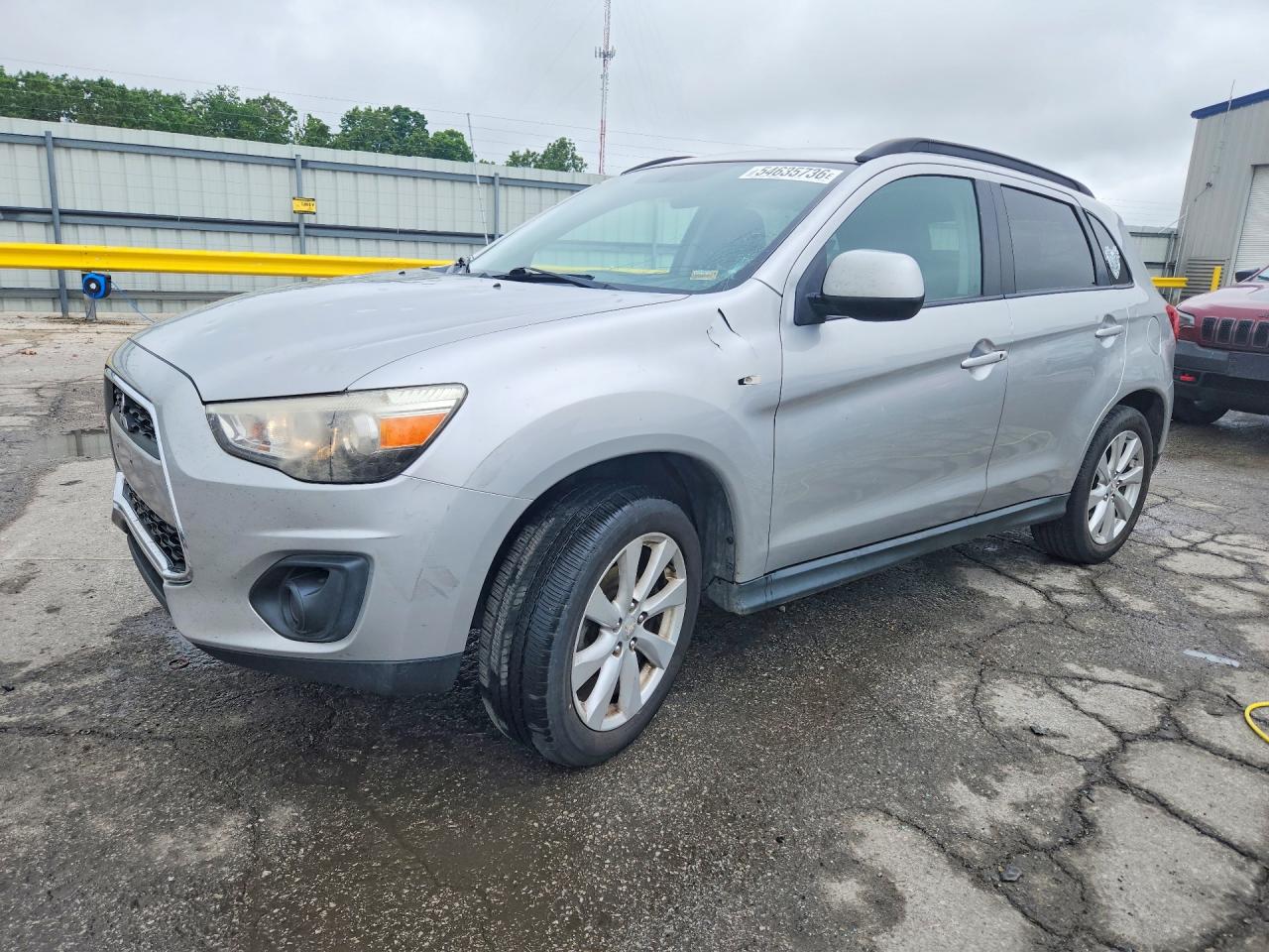 Salvage Mitsubishi Outlander Image