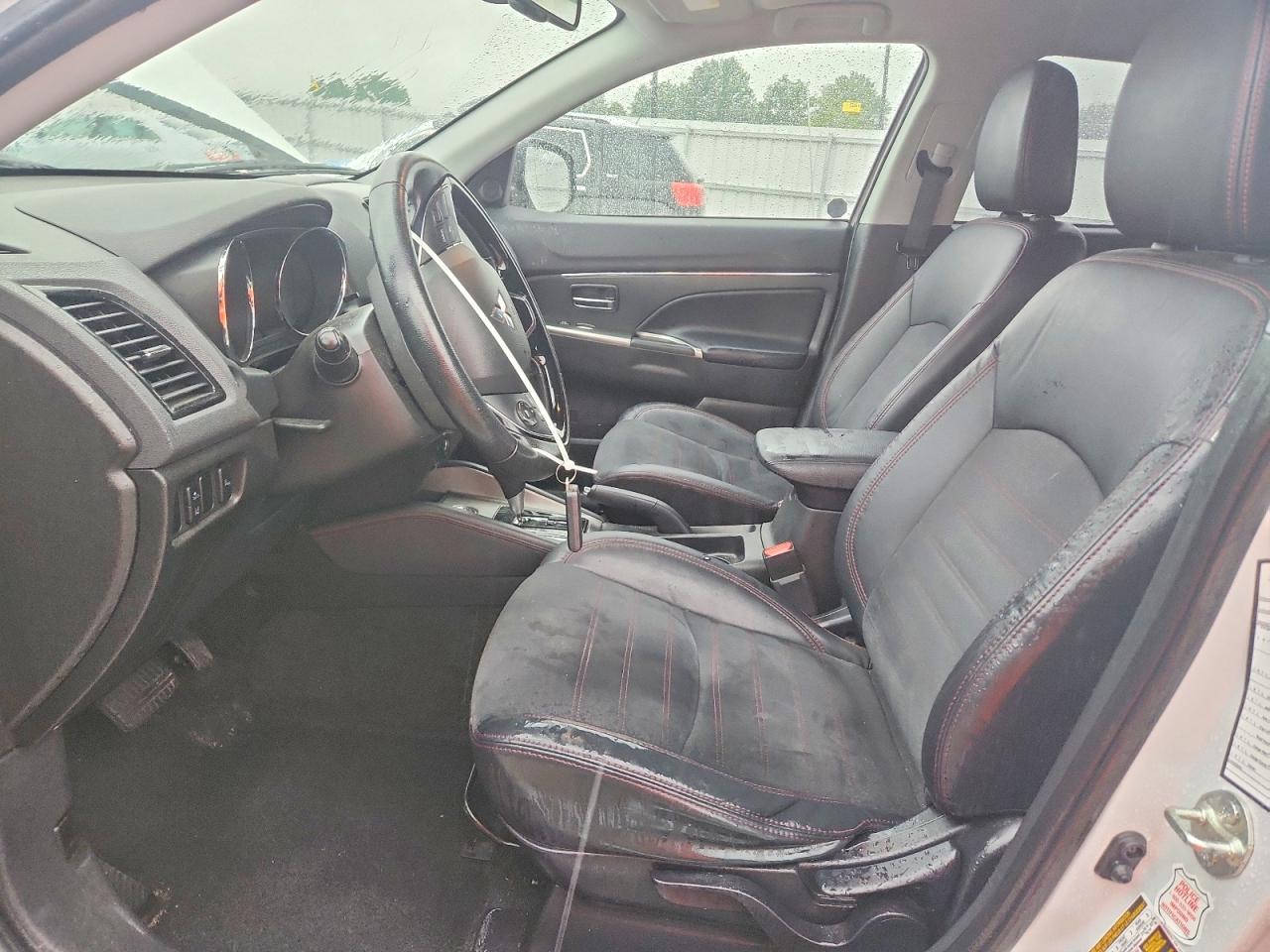 Mitsubishi Outlander S