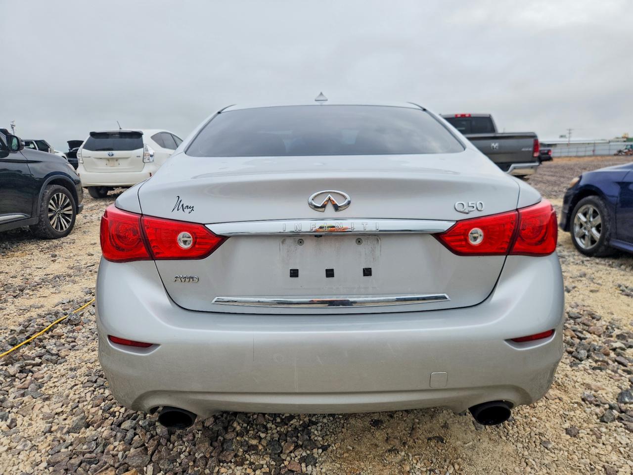 INFINITI Q50 2.0t P 2.0t Premium
