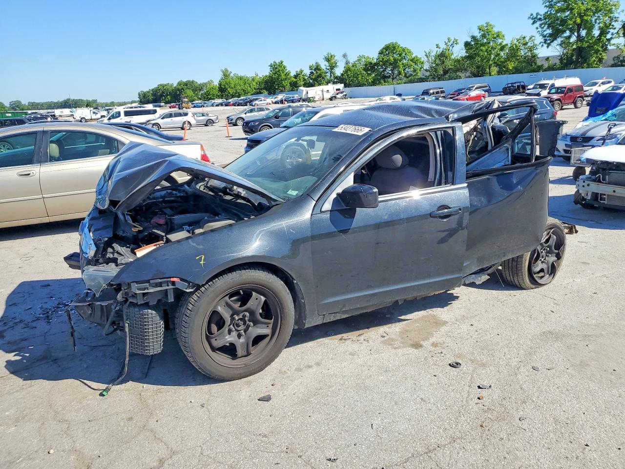 Salvage Ford Fusion Image
