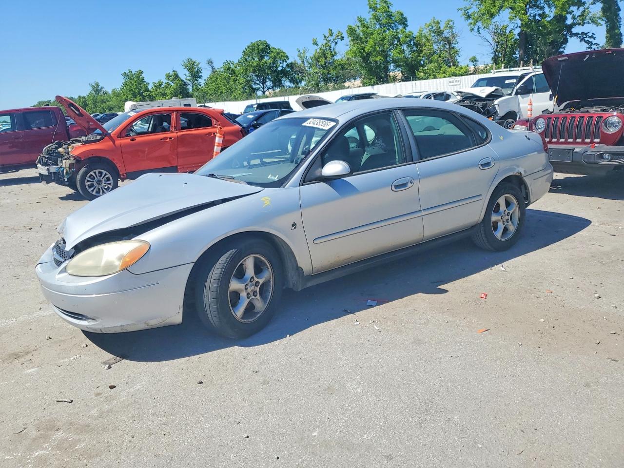 Salvage Ford Taurus Image