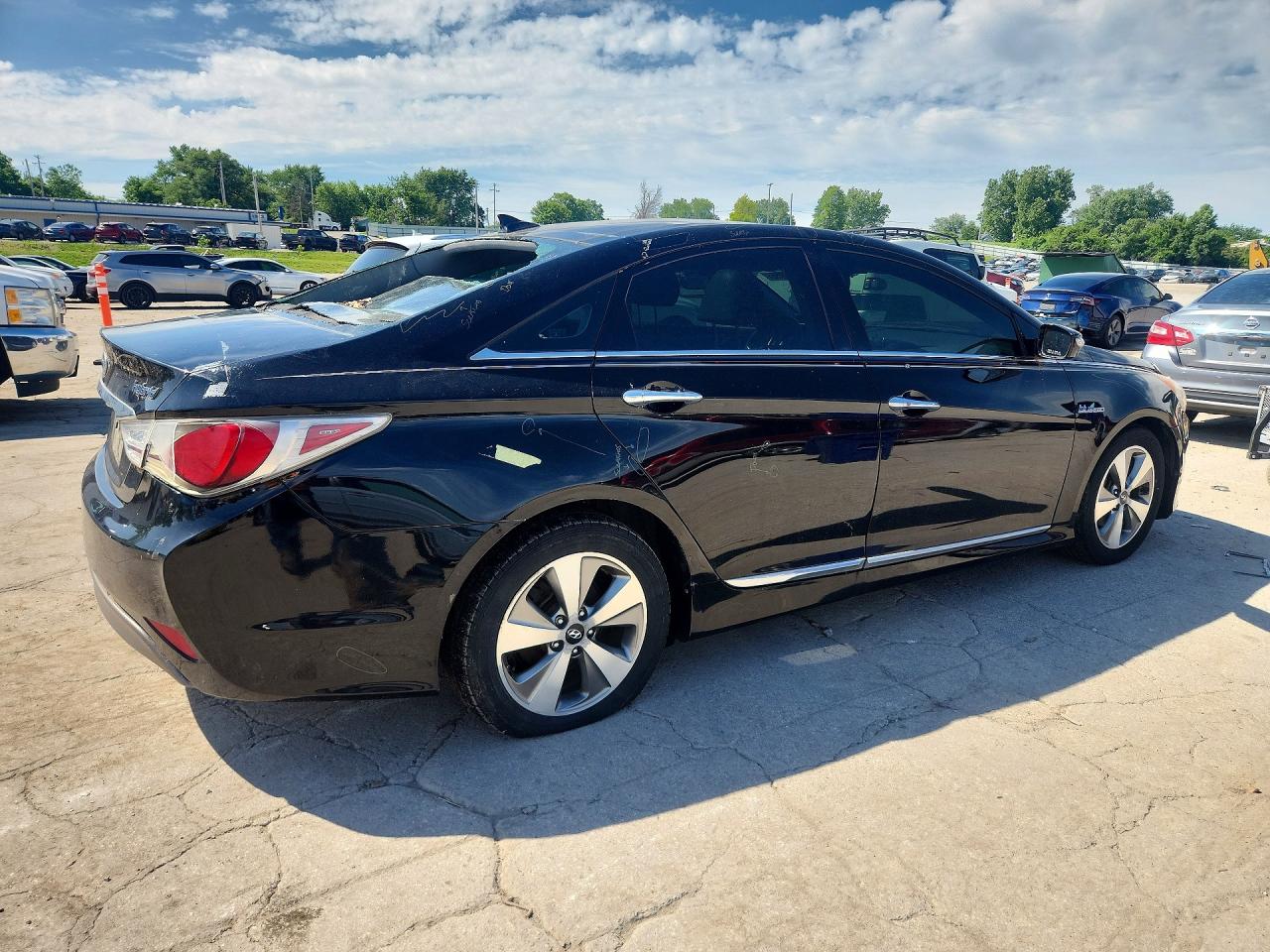 Hyundai SONATA Hybrid