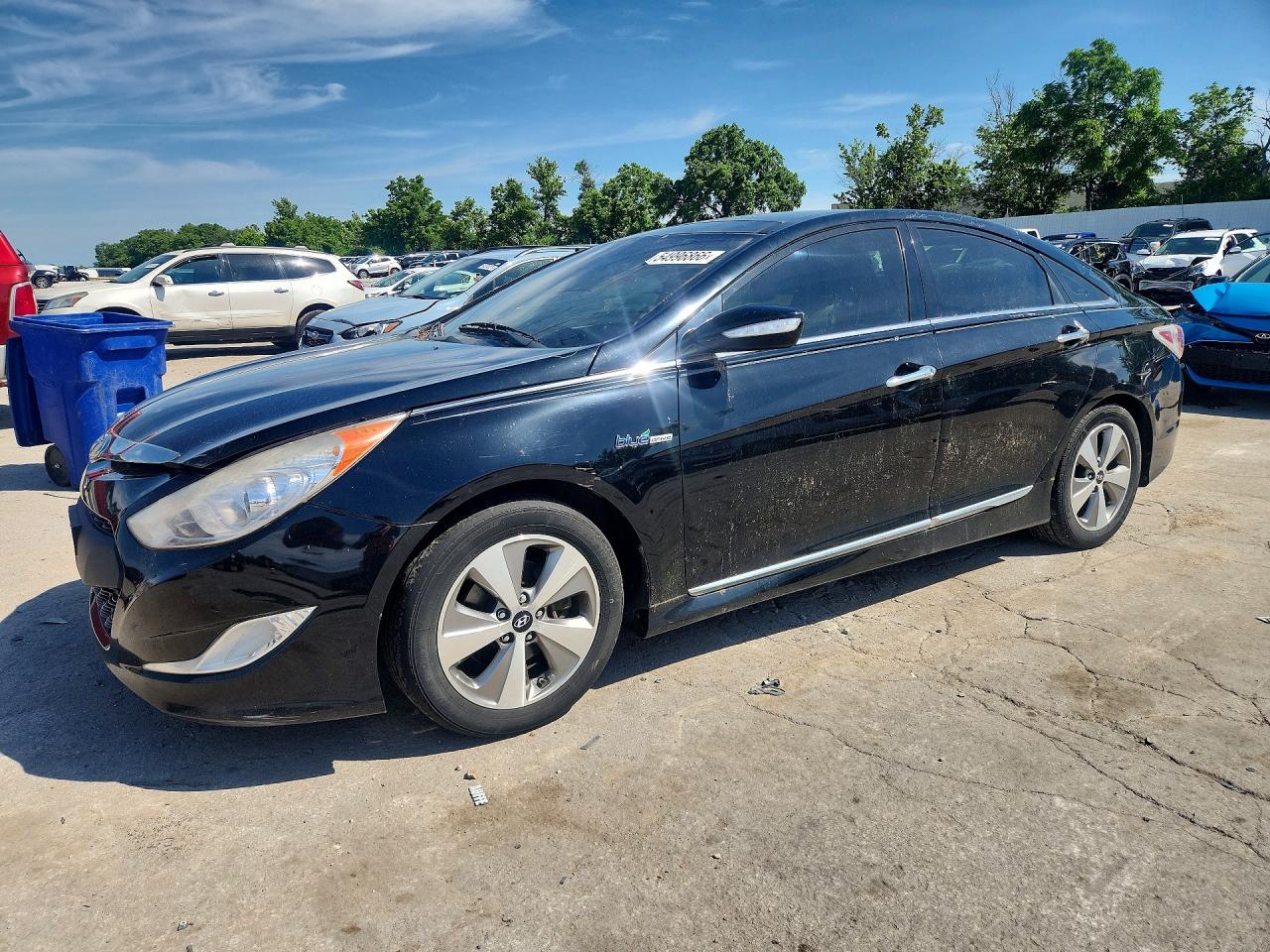 Salvage Hyundai SONATA Image