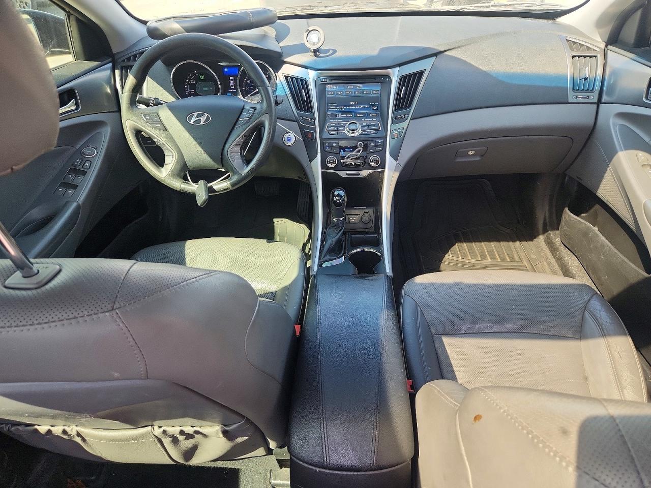Hyundai SONATA Hybrid