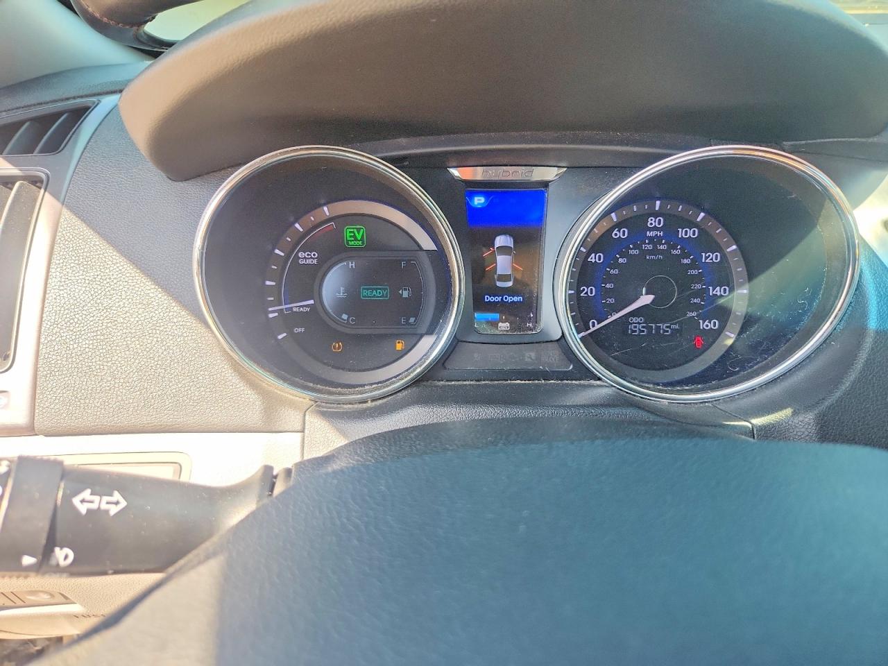 Hyundai SONATA Hybrid