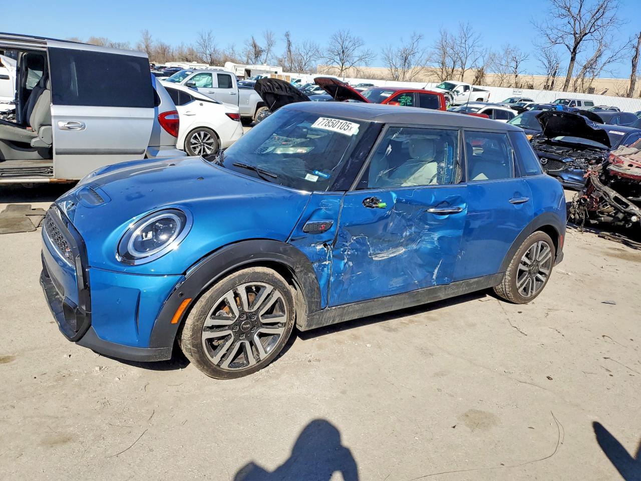 Salvage MINI Cooper Image