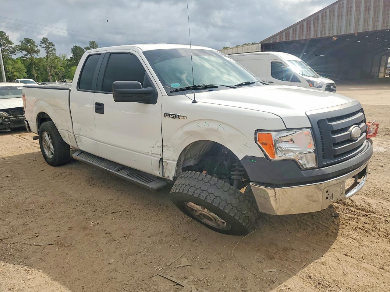 Ford F-150 Super Cab