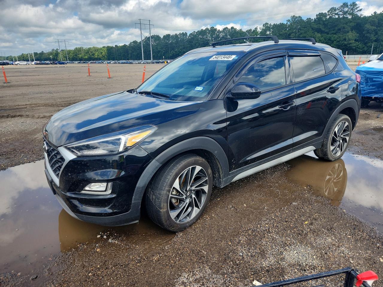 Salvage Hyundai TUCSON Image