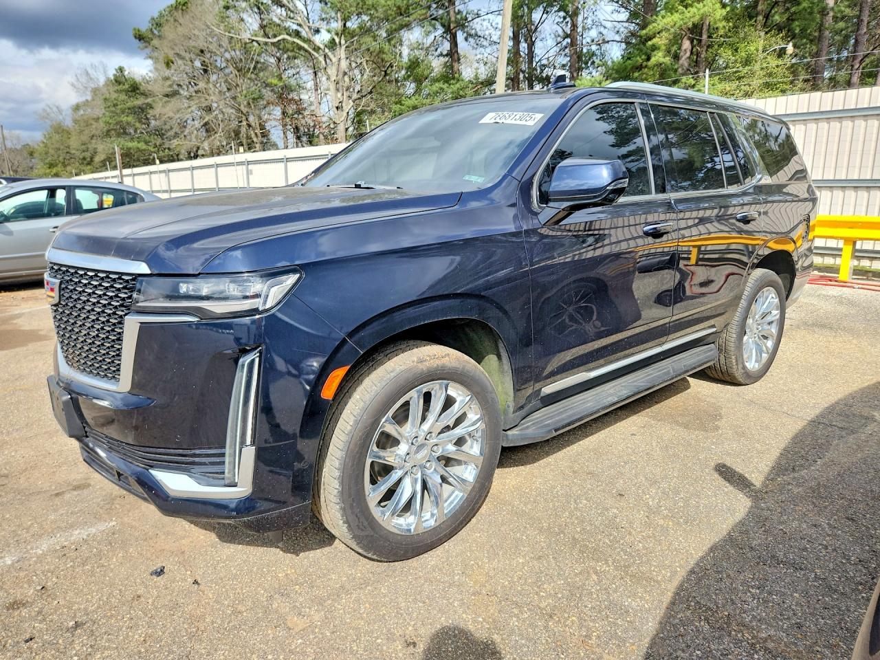 Salvage Cadillac Escalade Image