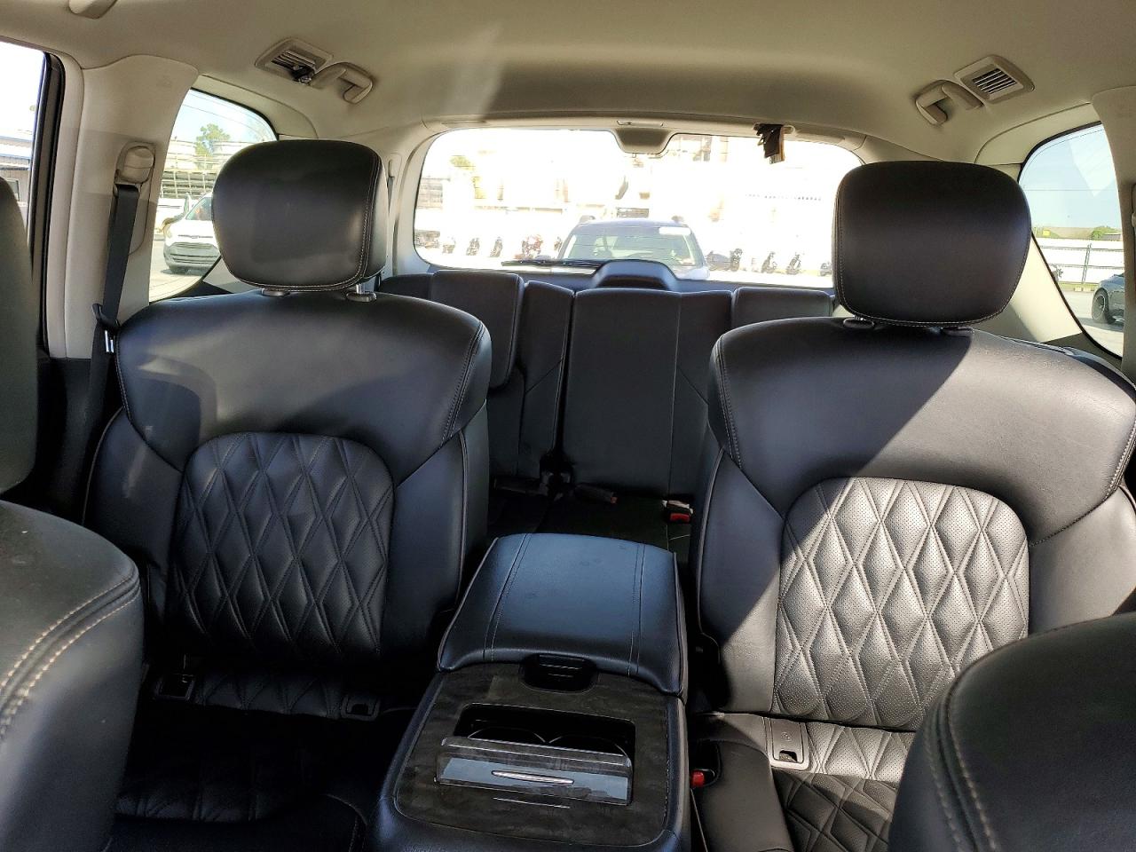 Nissan Armada Platinum