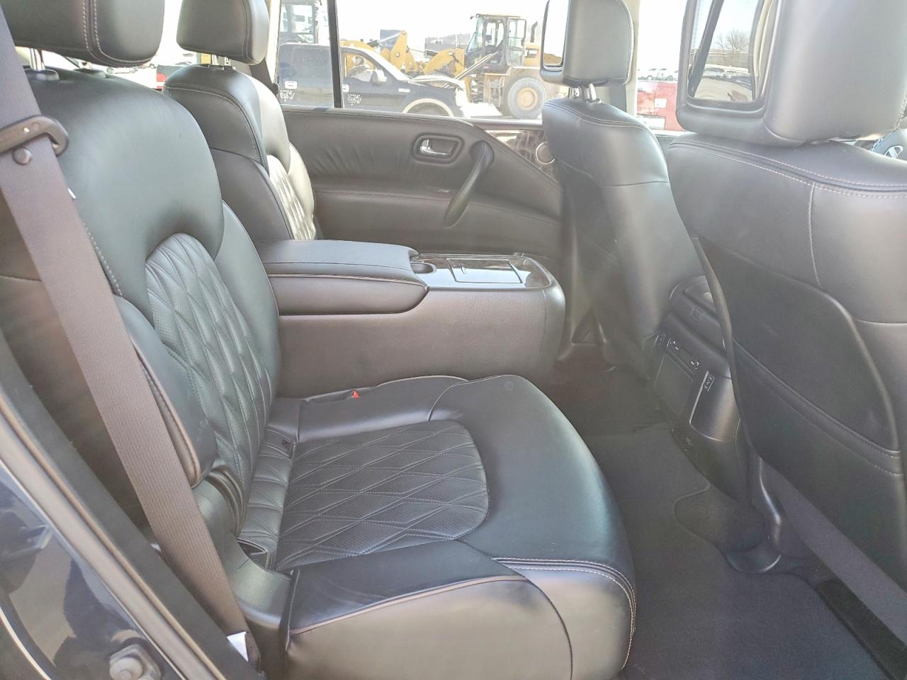 Nissan Armada Platinum
