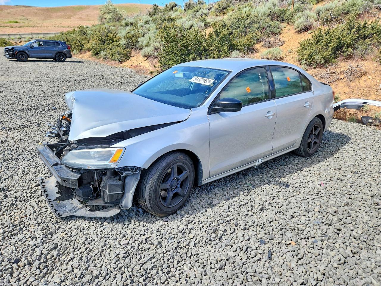 Salvage Volkswagen Jetta Image
