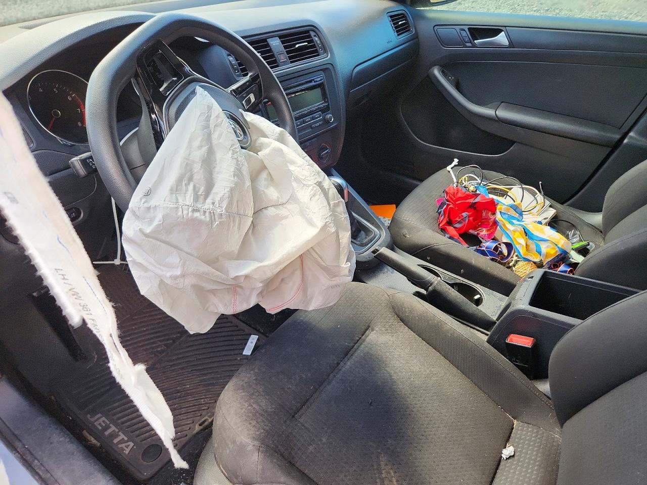 Volkswagen Jetta Base