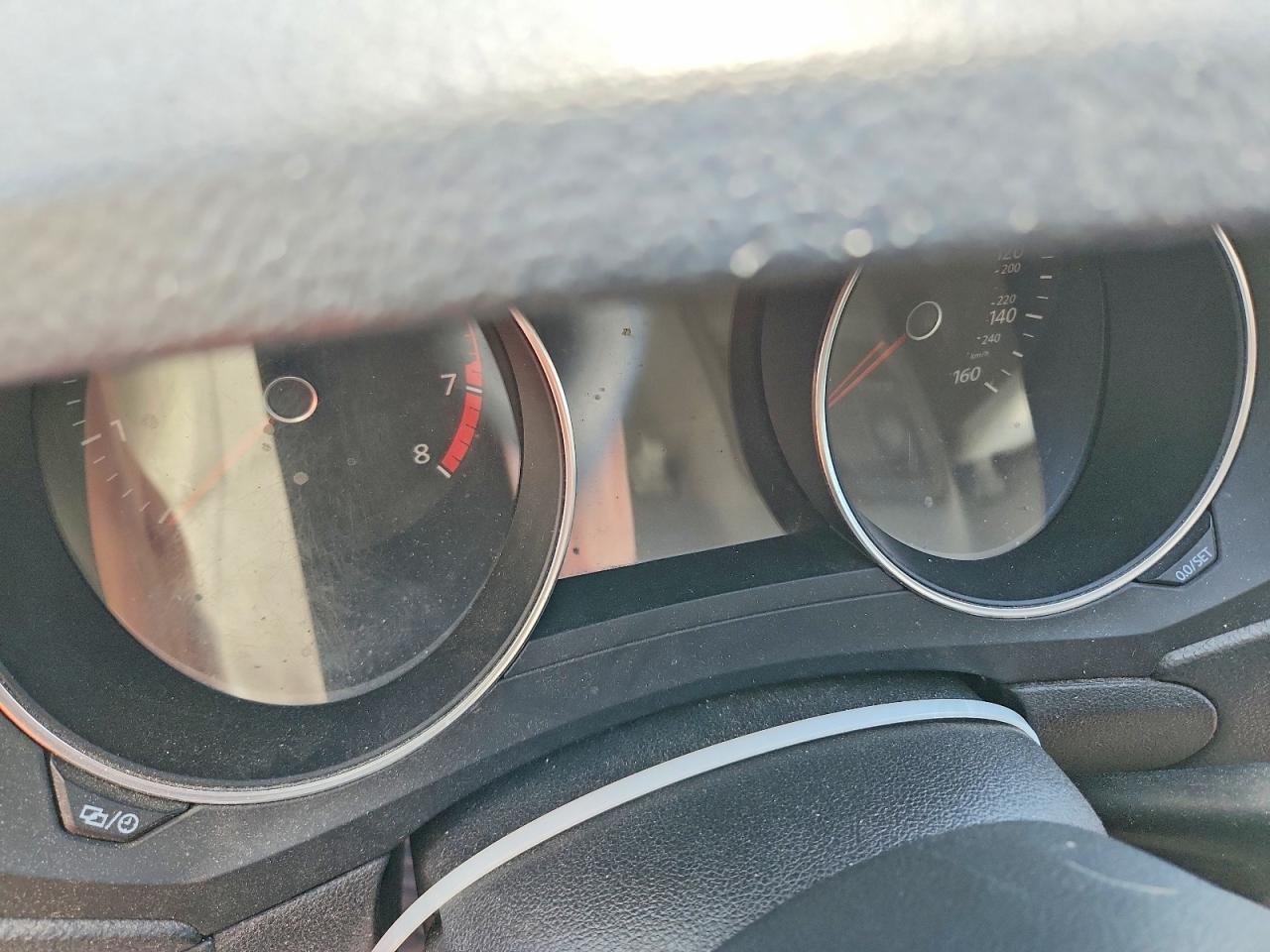 Volkswagen Jetta Base
