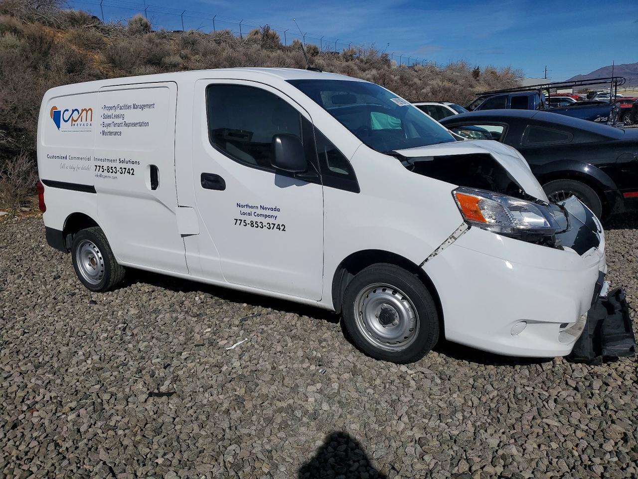 Nissan Nv