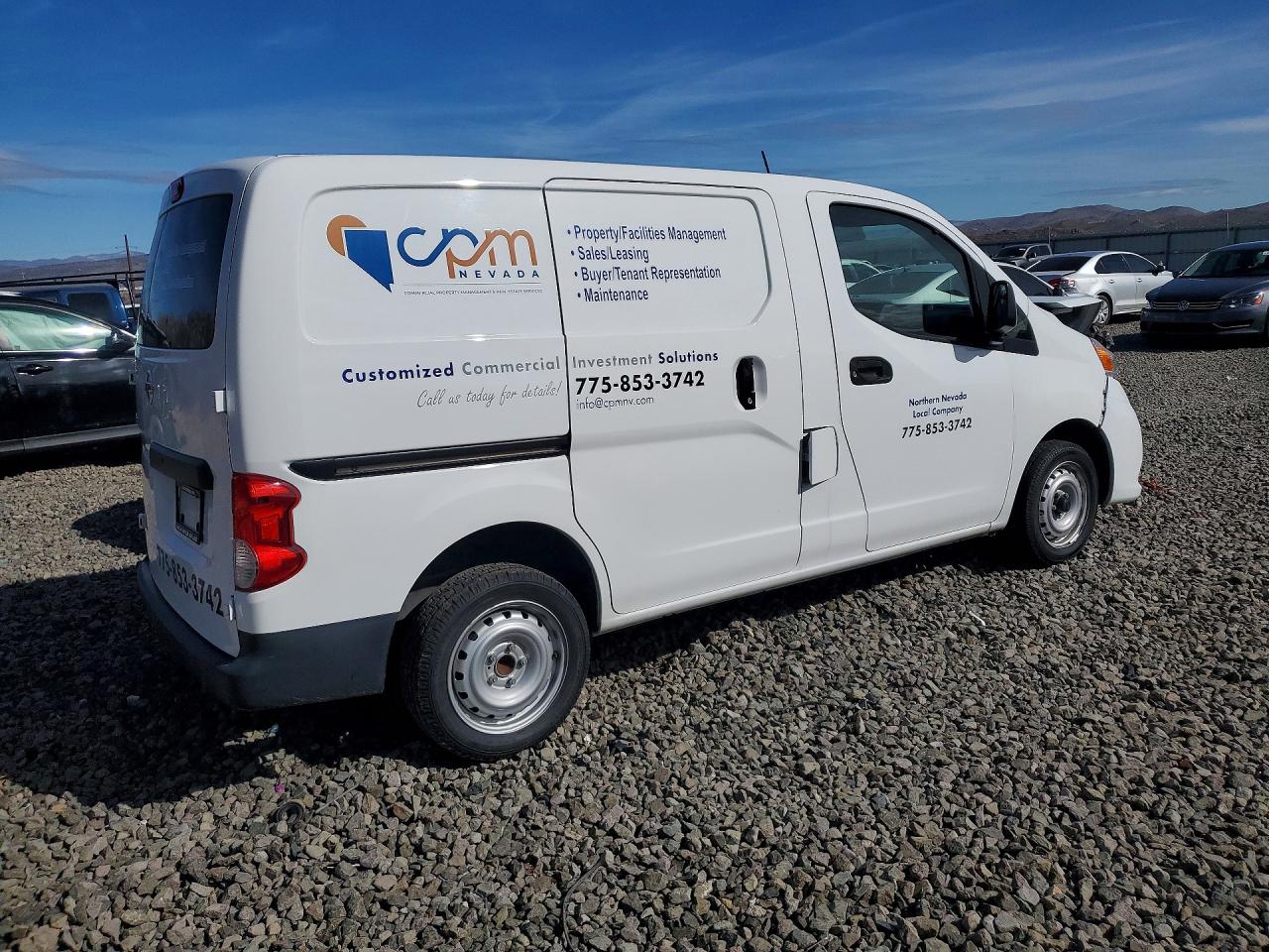 Nissan Nv
