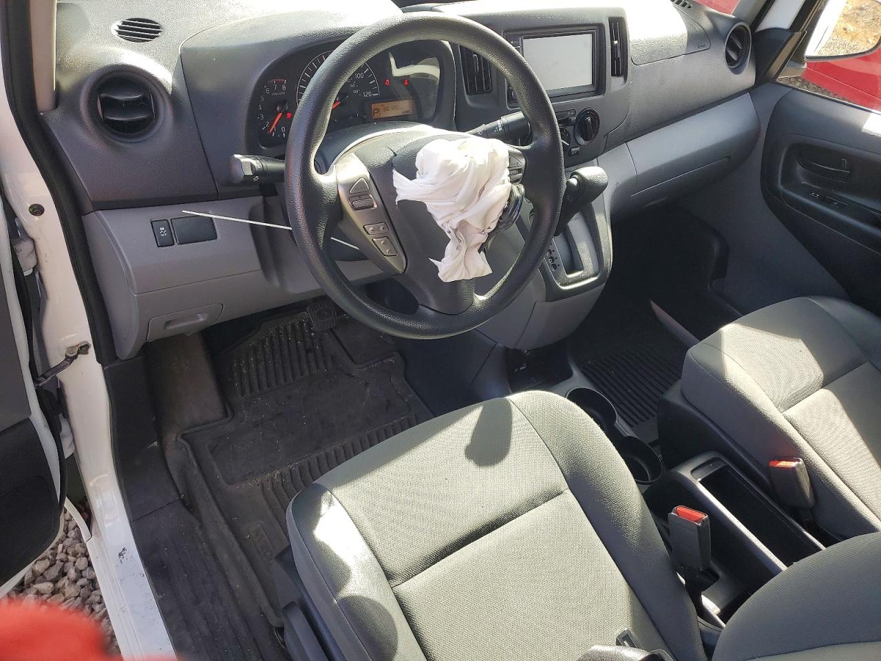 Nissan Nv