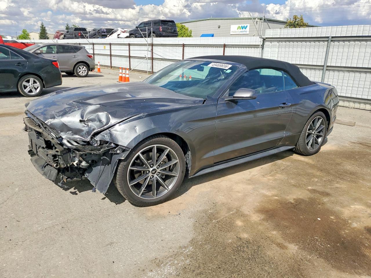Salvage Ford Mustang Image