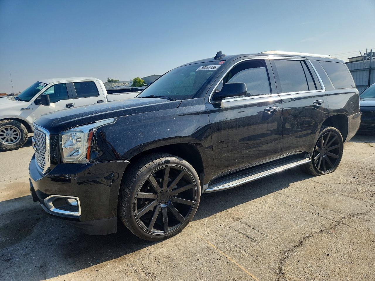 Salvage GMC Yukon Image