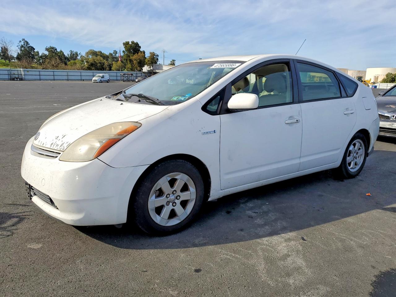 Salvage Toyota Prius Image