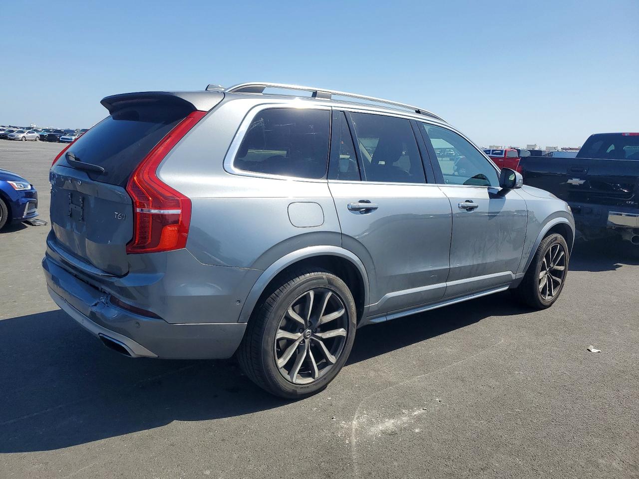 Volvo XC90 T6