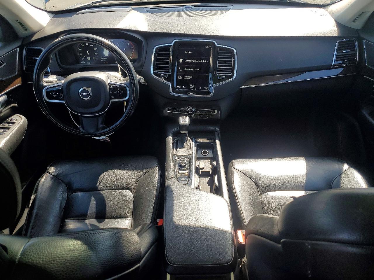 Volvo XC90 T6