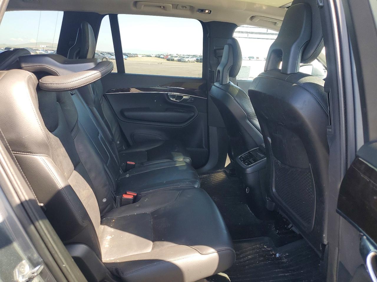 Volvo XC90 T6