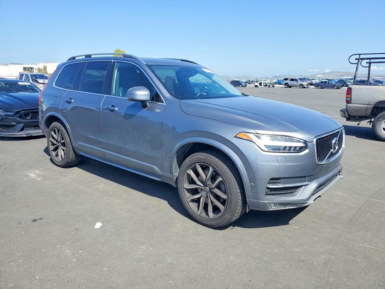 Volvo XC90 T6