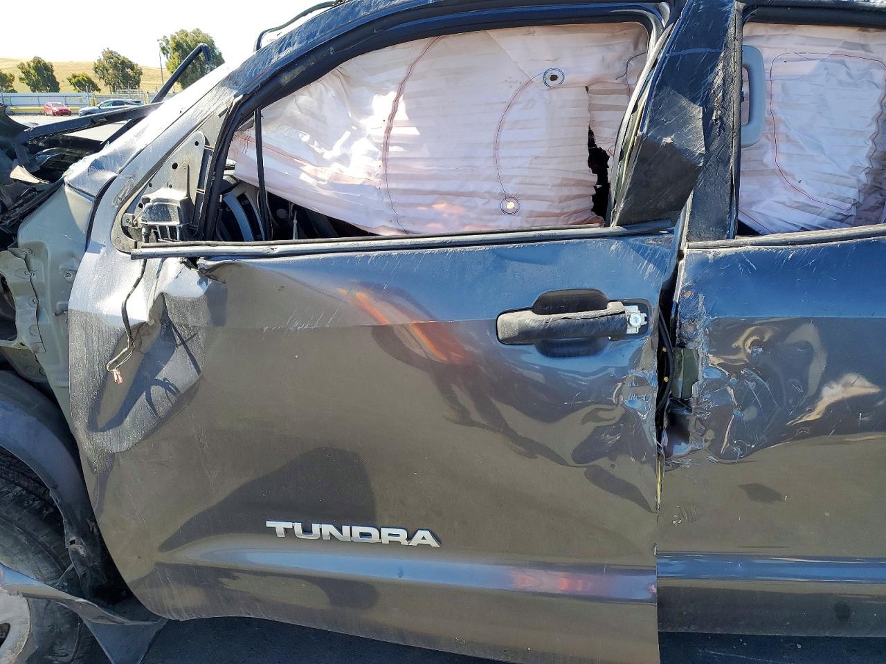 Toyota Tundra Double Cab Sr5