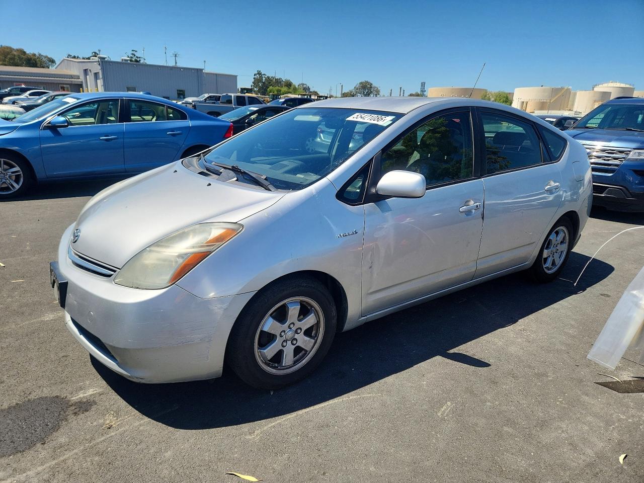 Salvage Toyota Prius Image