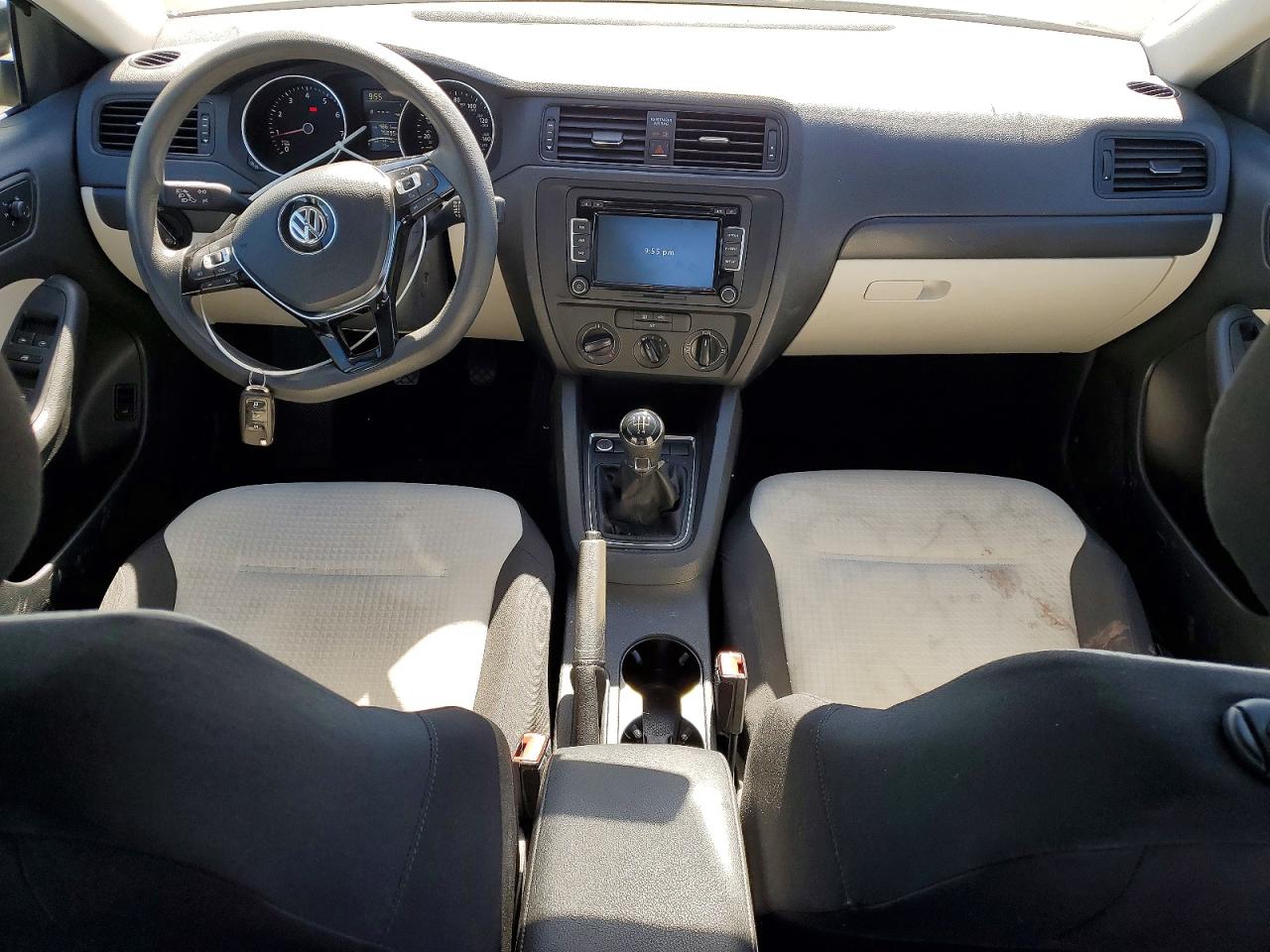 Volkswagen Jetta Base