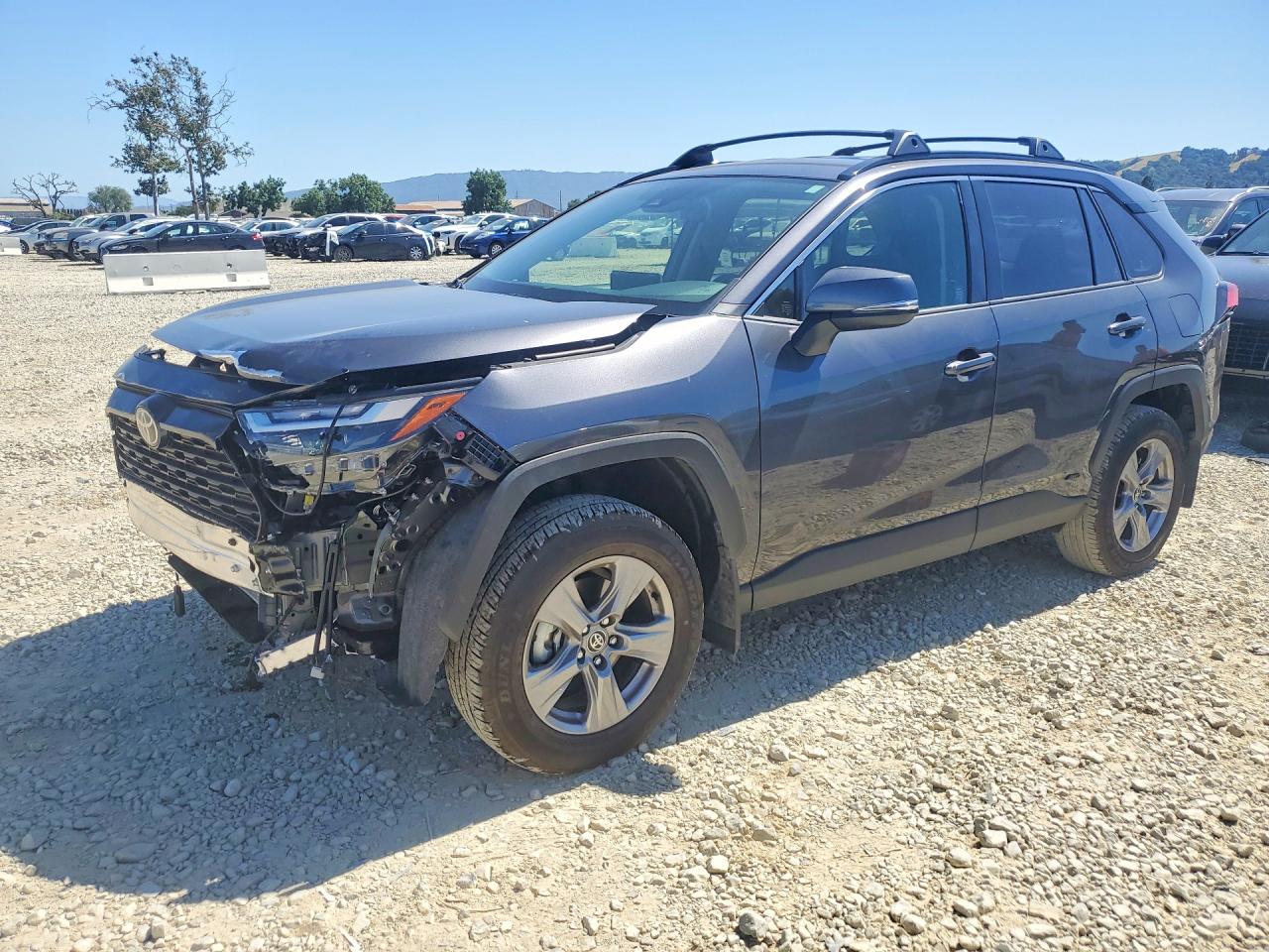 Salvage Toyota RAV4 Image