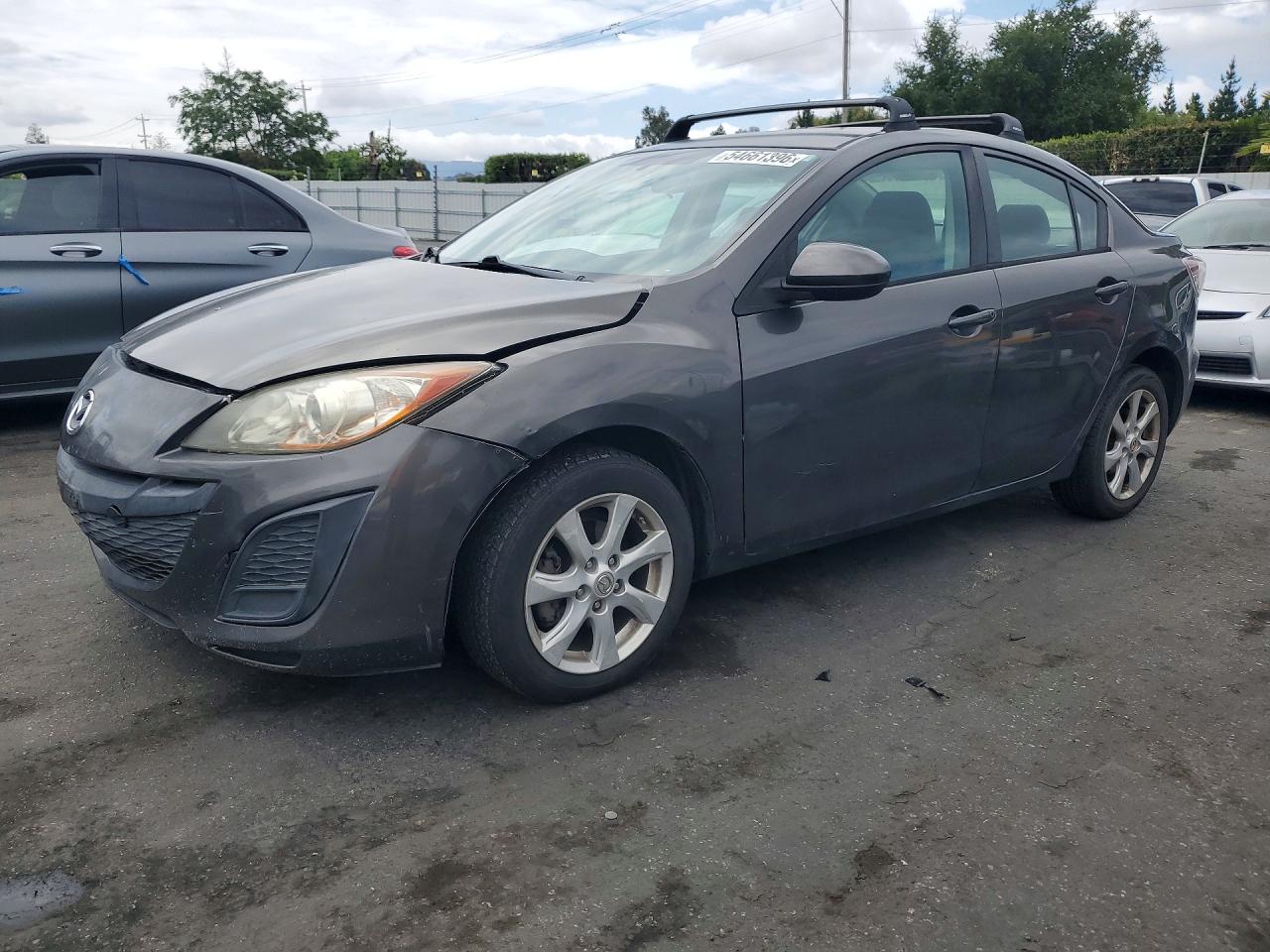 Salvage Mazda 3 Image