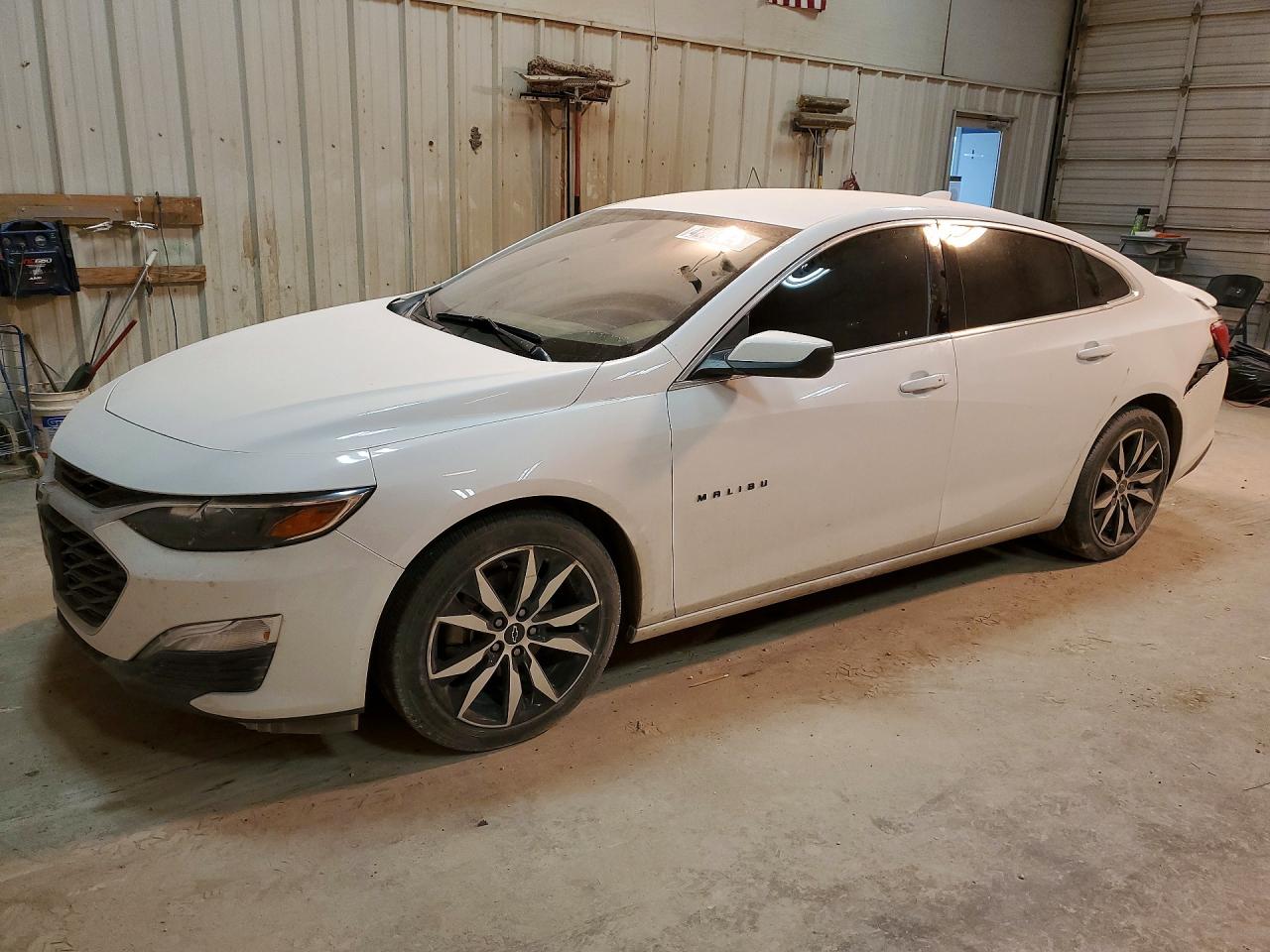 Salvage Chevrolet Malibu Image