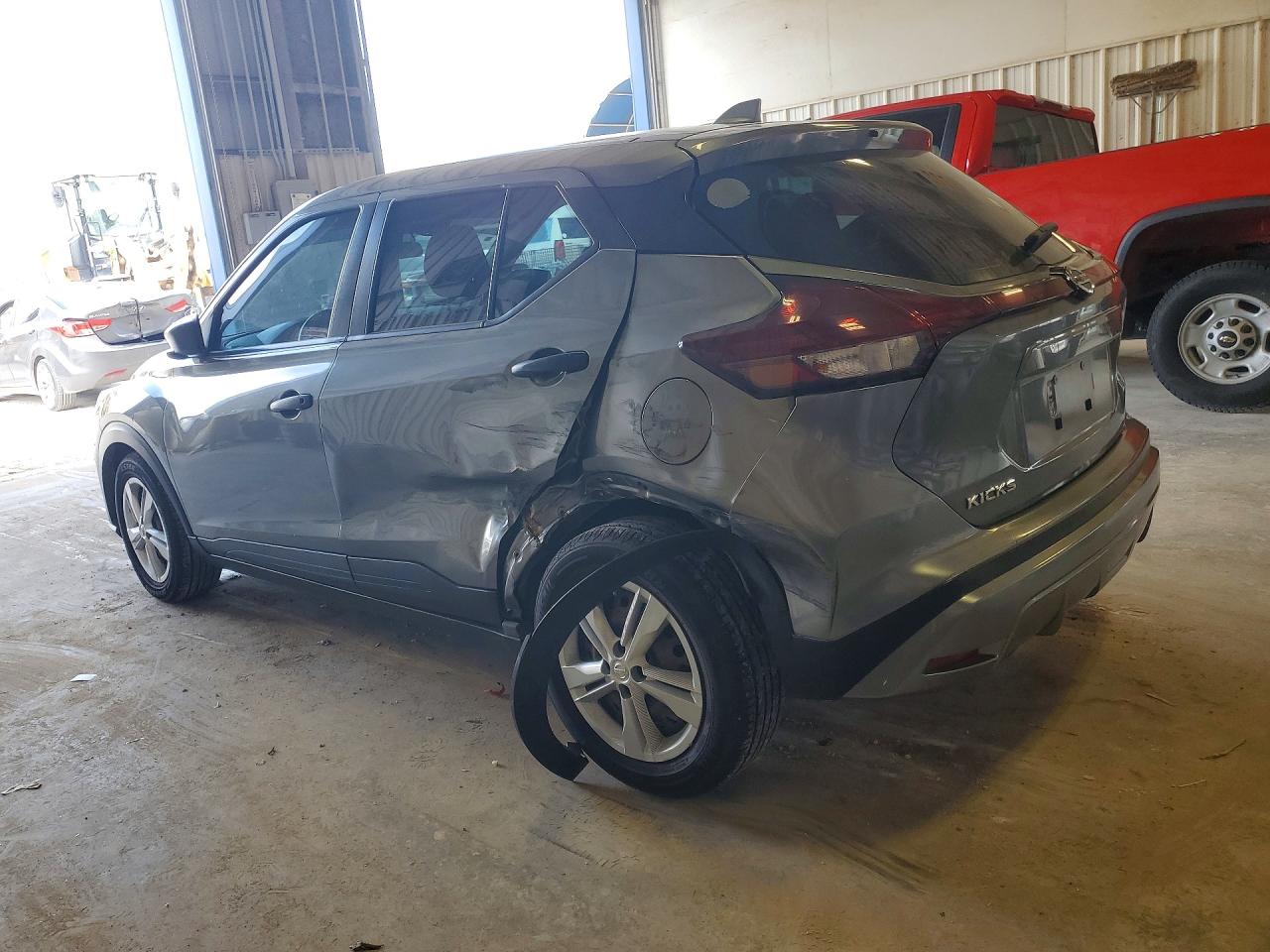 Nissan Kicks S
