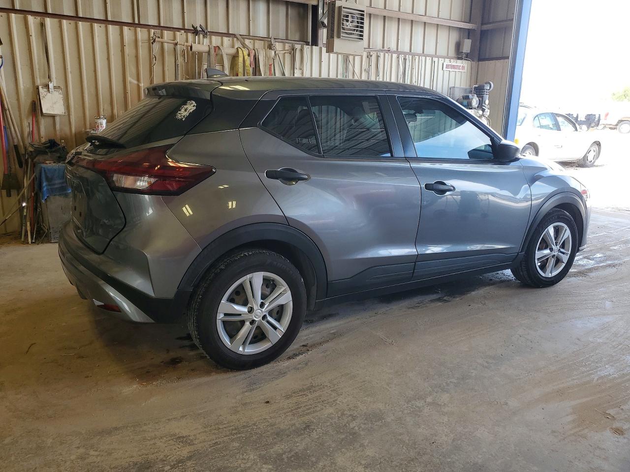 Nissan Kicks S