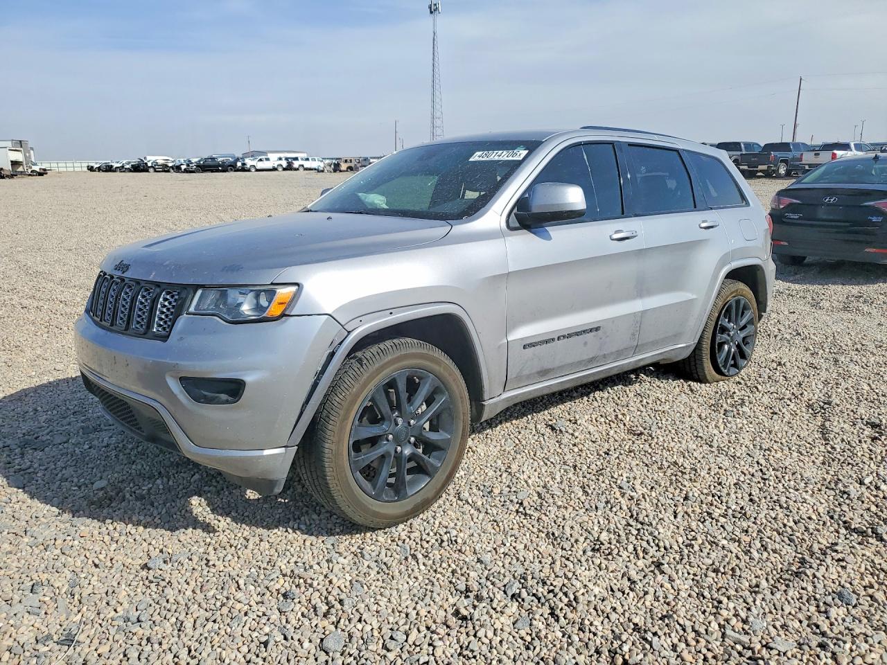 Salvage Jeep Grand Cherokee Image