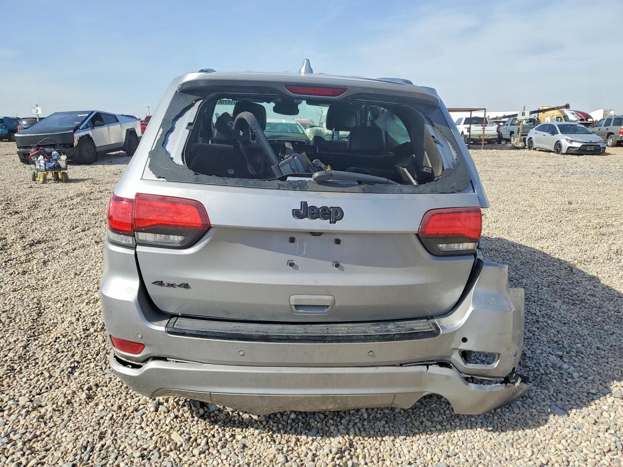 Jeep Grand Cherokee Laredo