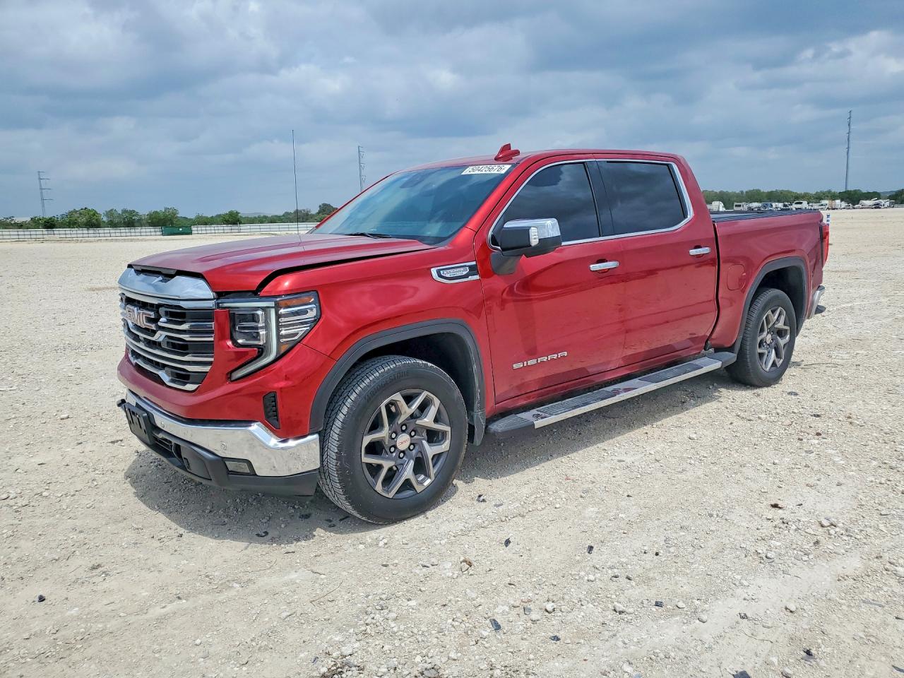 Salvage GMC Sierra Image